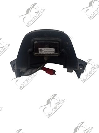LUZ MATRICULA KYMCO XCITING 500 CARBURACION 2005-2006 — imagen 2